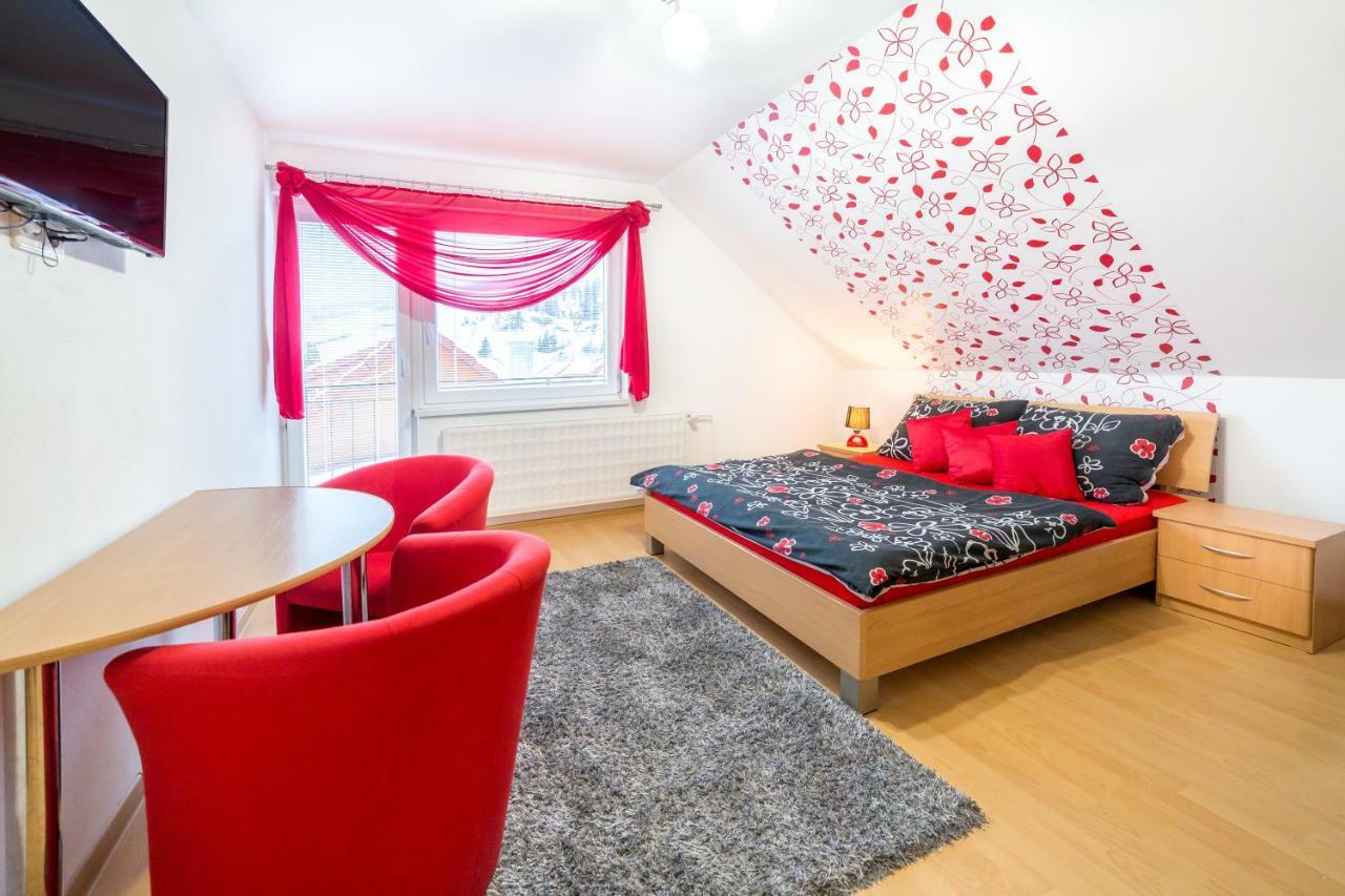 Apartmanovy Dom Adriana Zuberec Extérieur photo